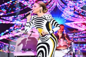 Gülben Ergen konserinde büyüledi