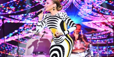 Gülben Ergen konserinde büyüledi