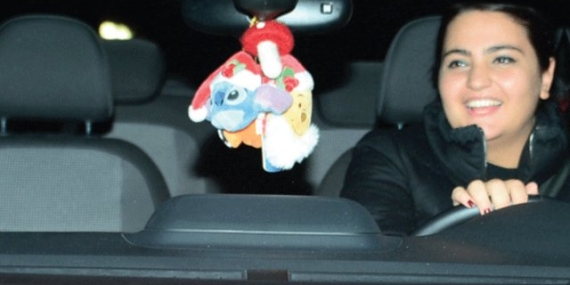 Sibel Can’ın Kızı Melisa Ural, Harbiye’de Görüldü: “Güzellik Genetikmiş” Yorumları Yağdı